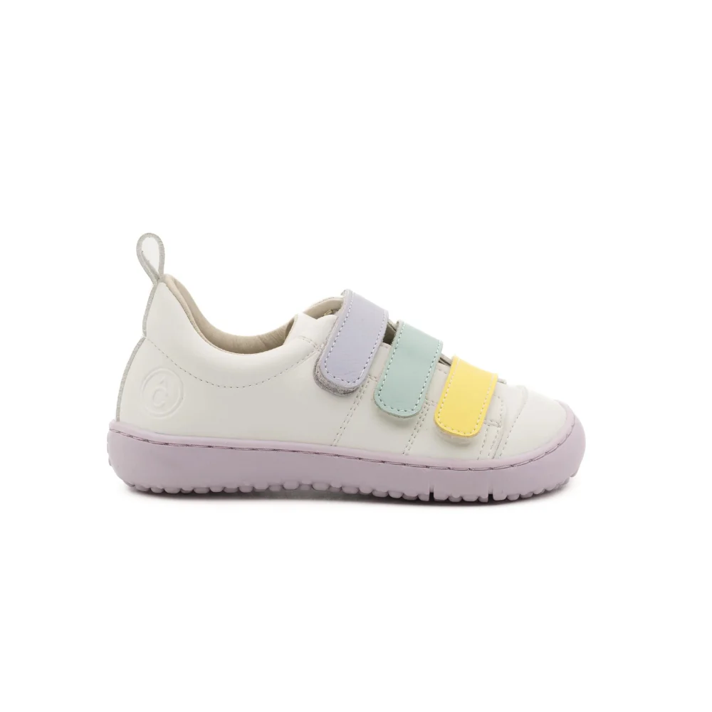 DEPORTIVA TRES VELCROS SUELA LILA